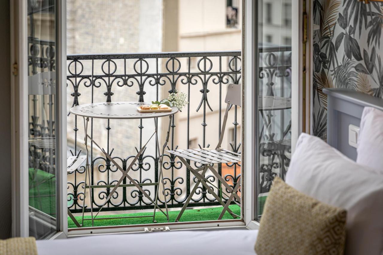 Double Room Eiffel Tower View